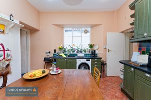 Kitchen- click for photo gallery